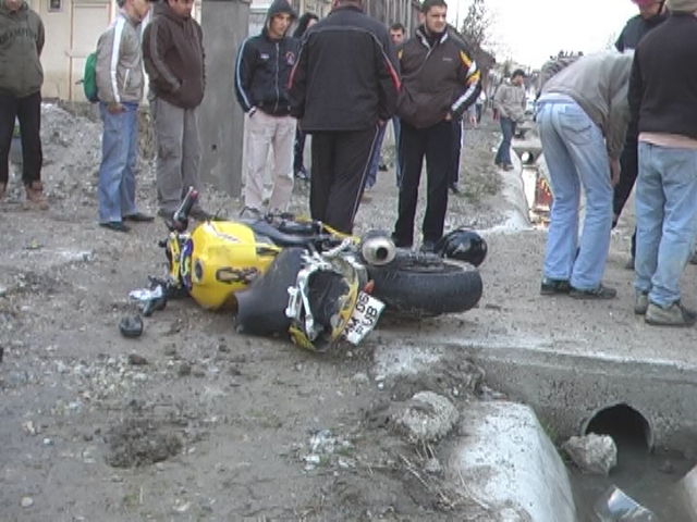 Foto accident motociclist Somcuta Mare